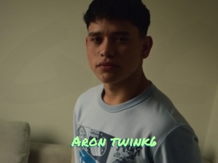 Aron_twink6