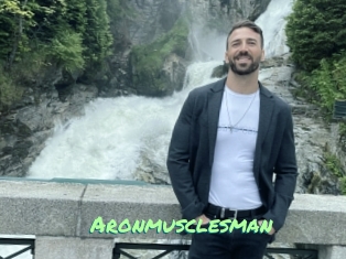 aronmusclesman Gothicorgien