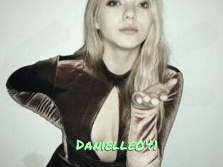 Danielle041