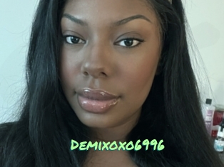 Demixoxo6996