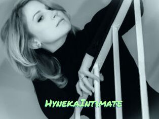 HynekaIntimate