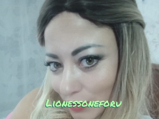 lionessoneforu Gothicorgien