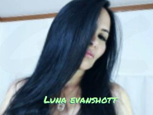 Luna_evanshott