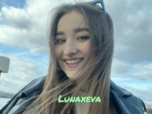 Lunaxeva