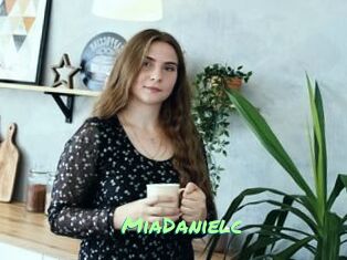 MiaDanielc