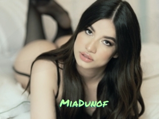 MiaDunof Gothicorgien