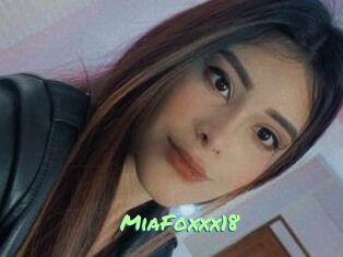 MiaFoxxx18