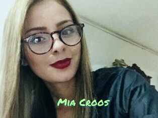 Mia_Croos