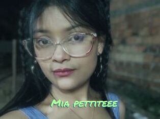 Mia_pettiteee