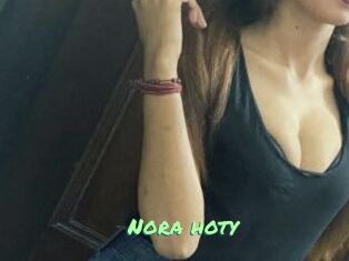 Nora_hoty