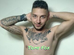Tomy_Fox