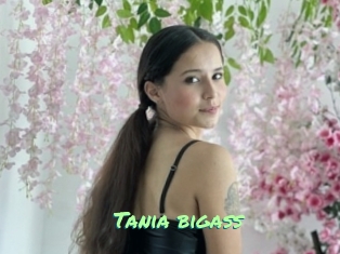 Tania_bigass